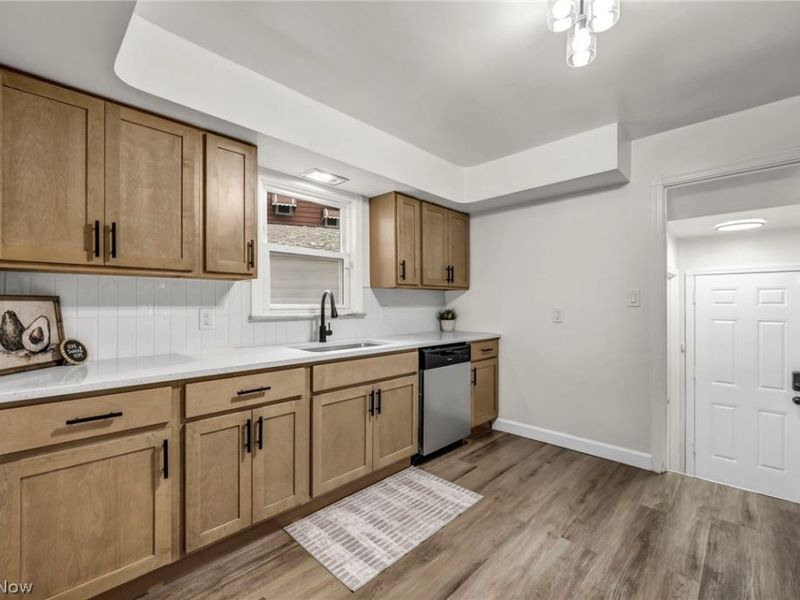 6806 Ottawa, Cleveland, OH 44105 Photo 17