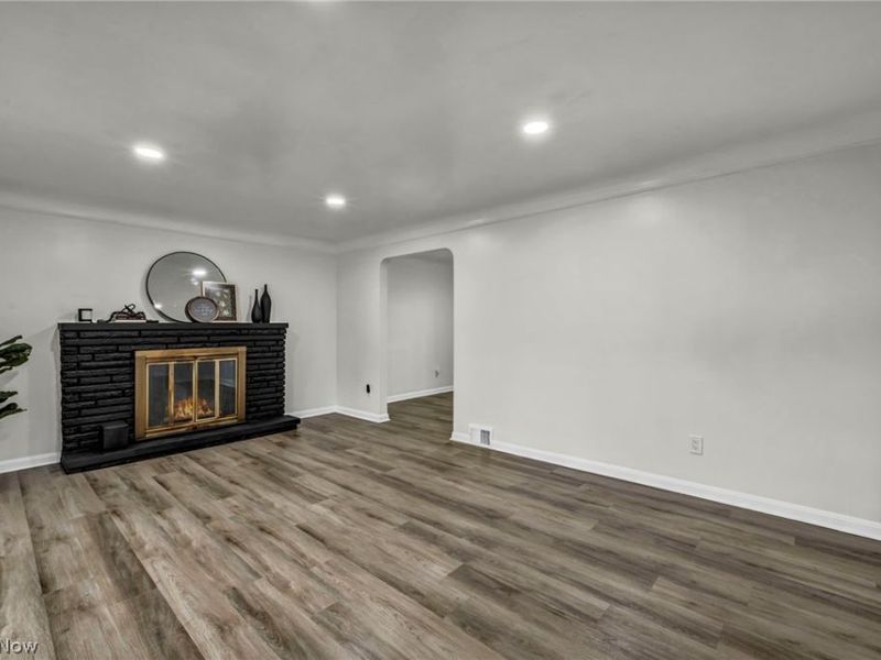 6806 Ottawa, Cleveland, OH 44105 Photo 6