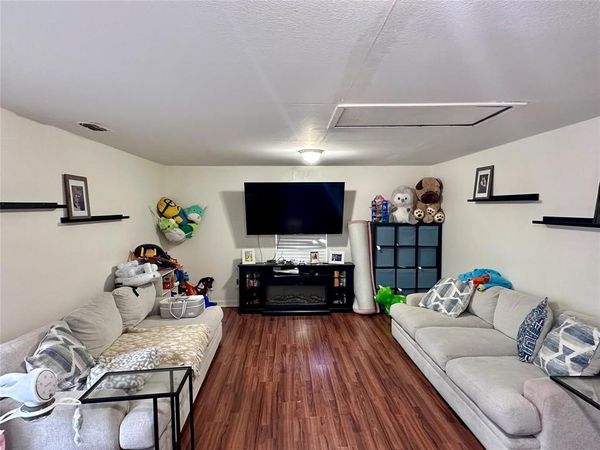 5032 Goodman Avenue, Fort Worth, TX 76107