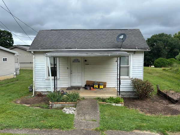 1368 Charles Street , Logan, OH 43138