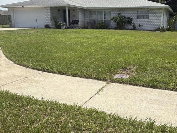 94 Glass Court, Port Orange, FL 32129