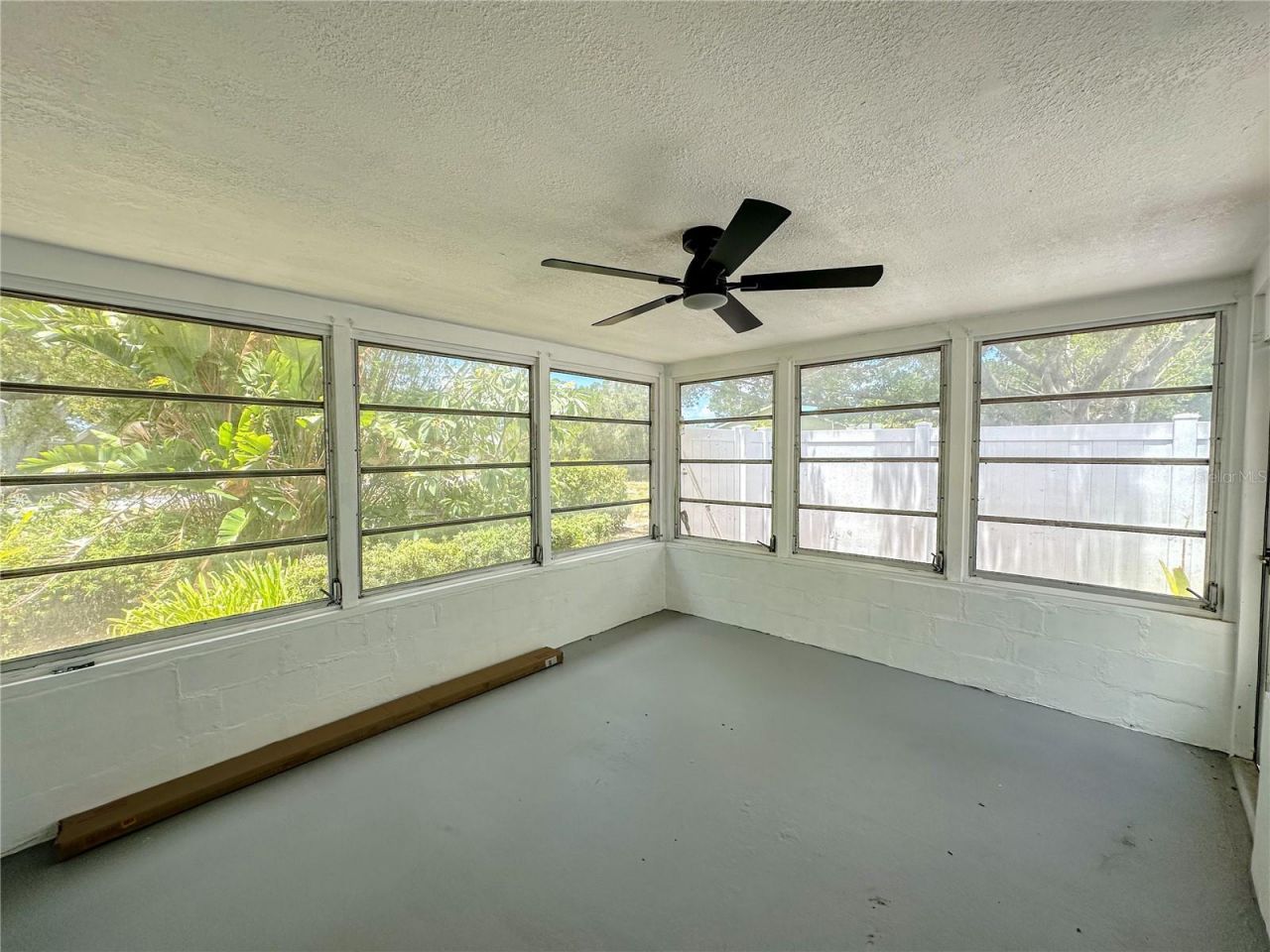 701 52nd Avenue S, Saint Petersburg, FL 33705 Photo