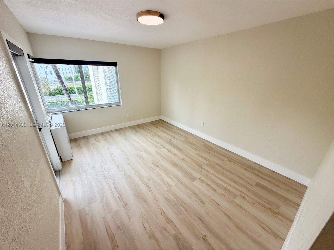 641 Espanola Way, Unit 17, Miami Beach, FL 33139 Photo
