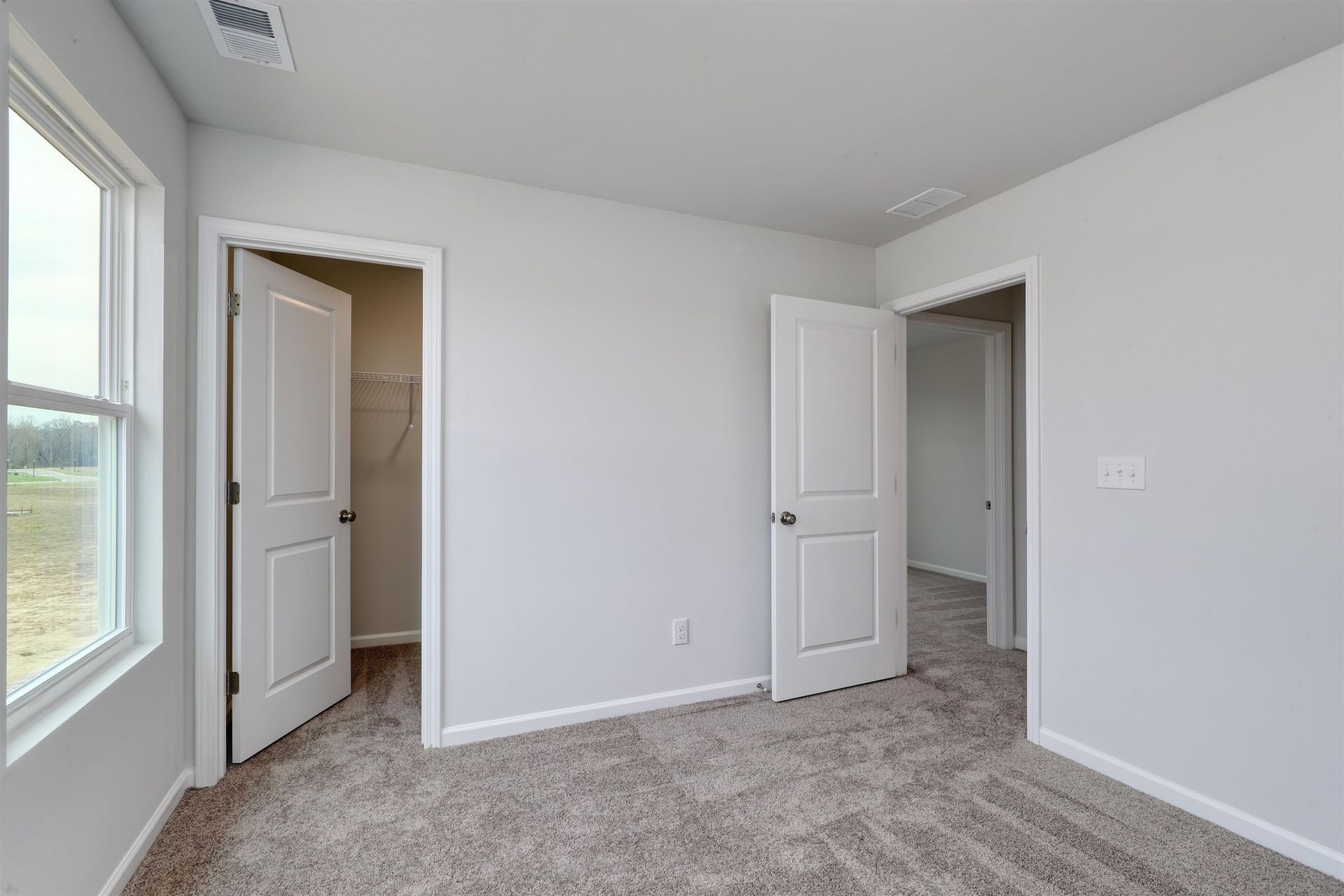 808 Wild Indigo Dr Photo 31