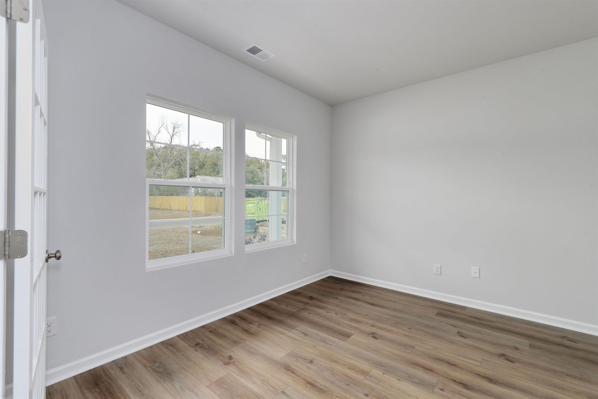 808 Wild Indigo Dr Photo 5