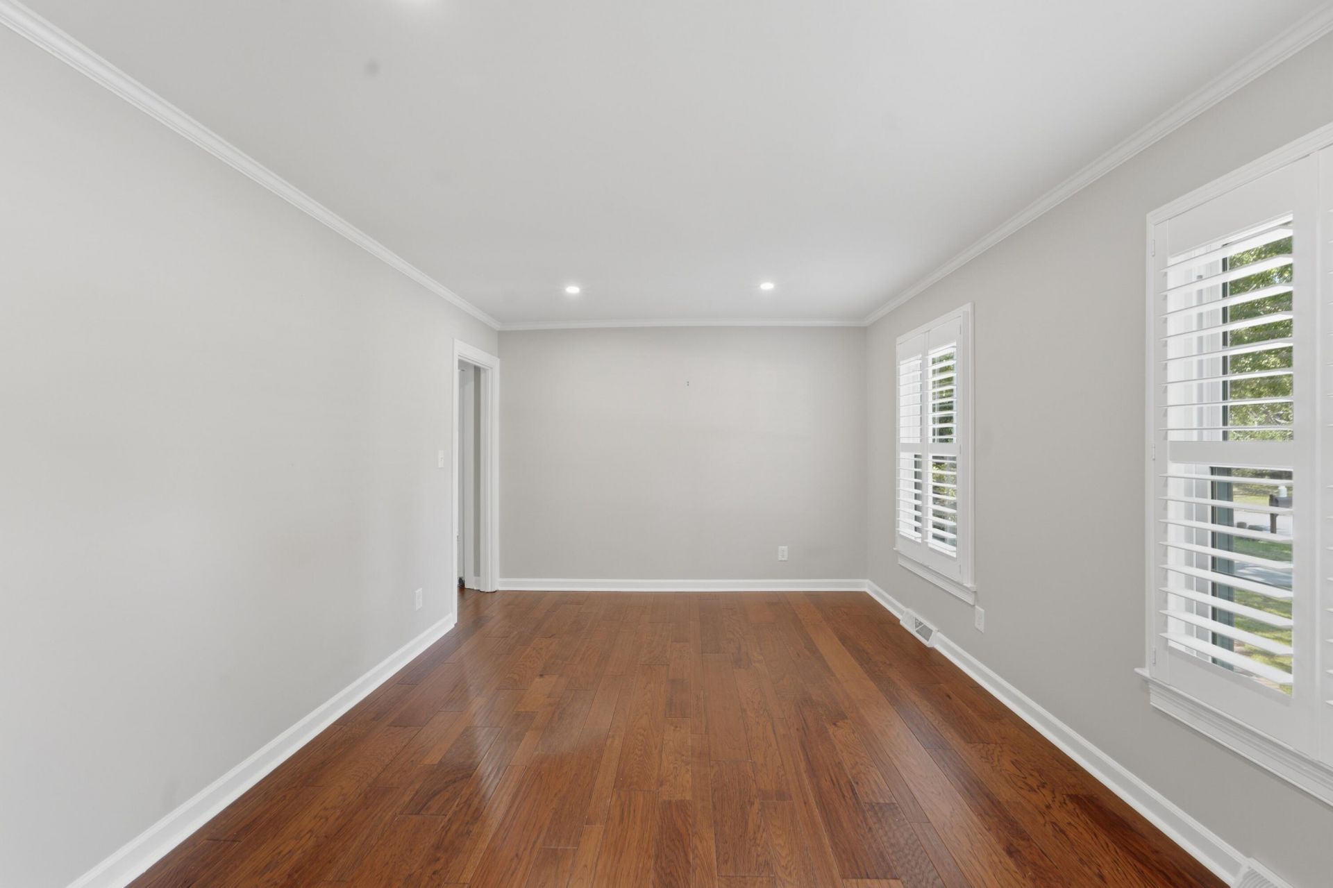 1249 Dearsley Court Photo 10