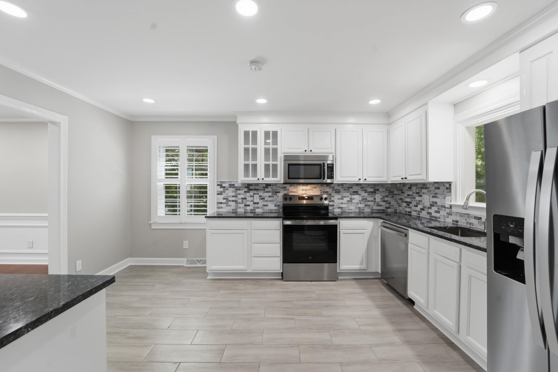 1249 Dearsley Court Photo 14