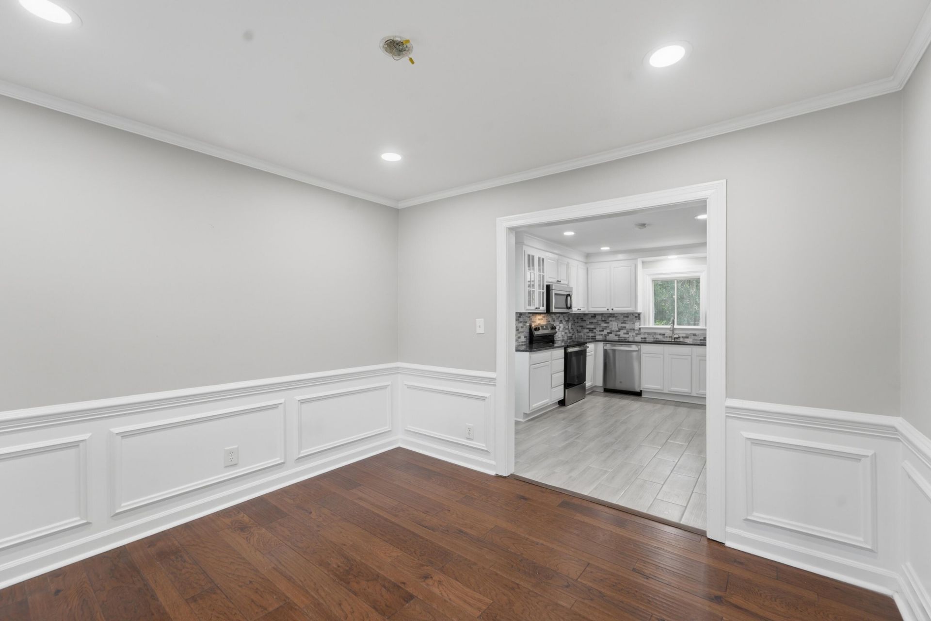 1249 Dearsley Court Photo 20