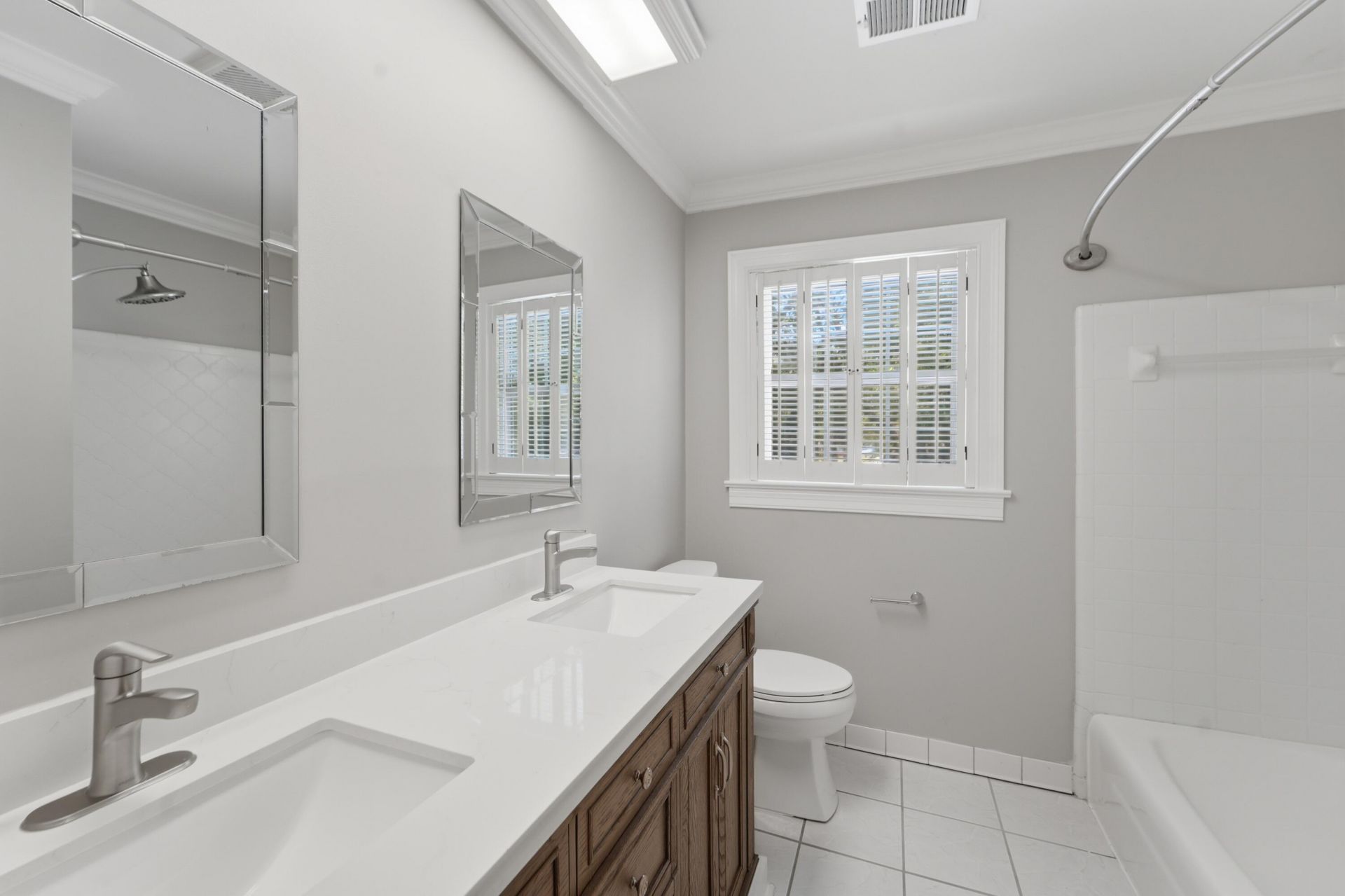 1249 Dearsley Court Photo 28