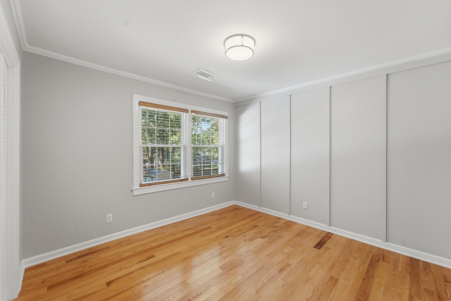 1249 Dearsley Court Photo 33