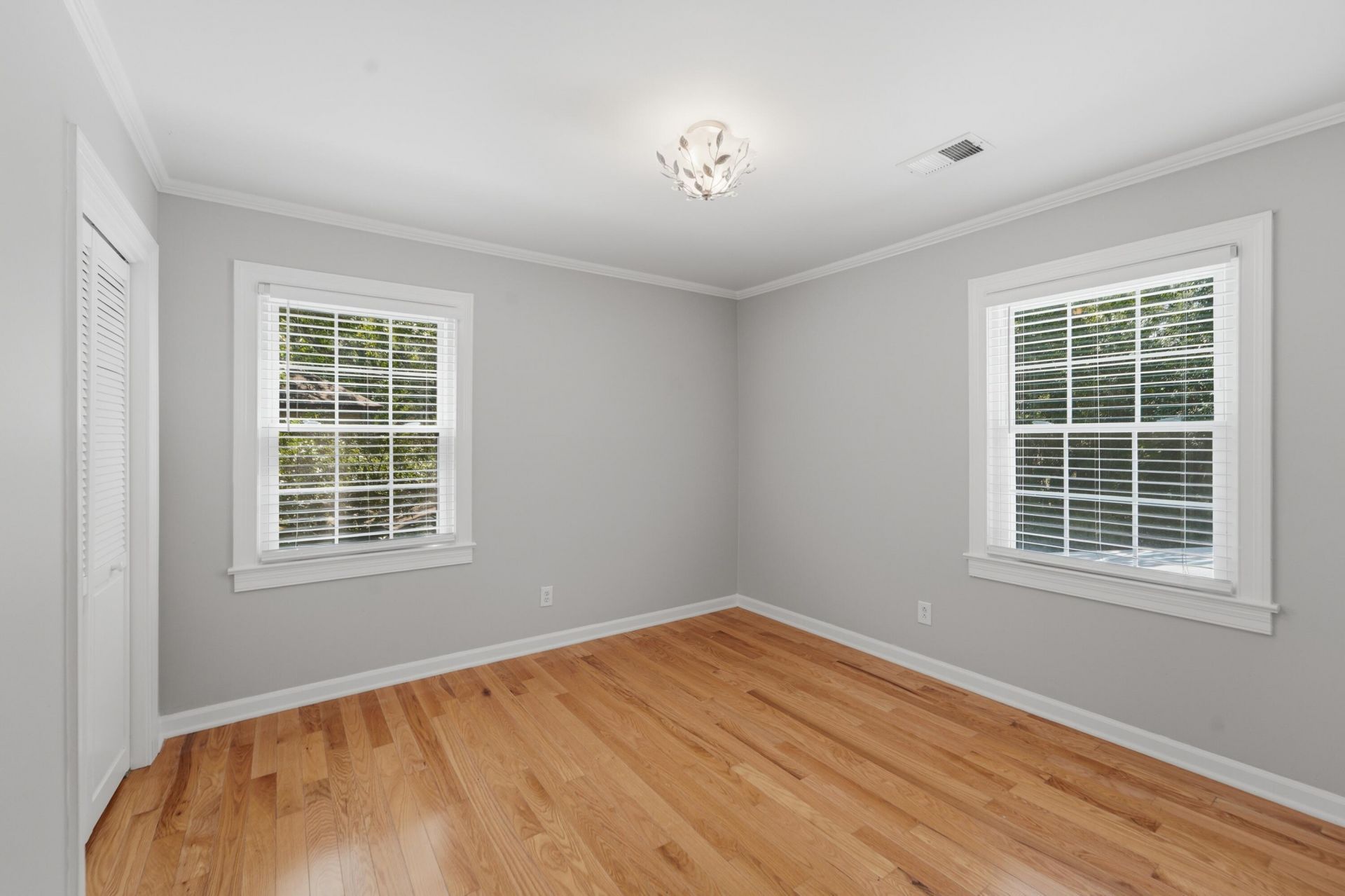 1249 Dearsley Court Photo 35