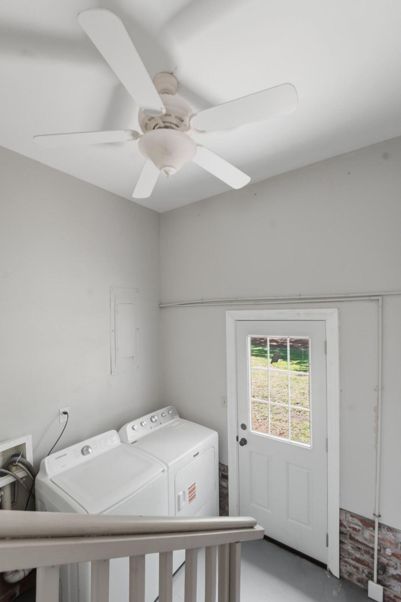 1249 Dearsley Court Photo 37
