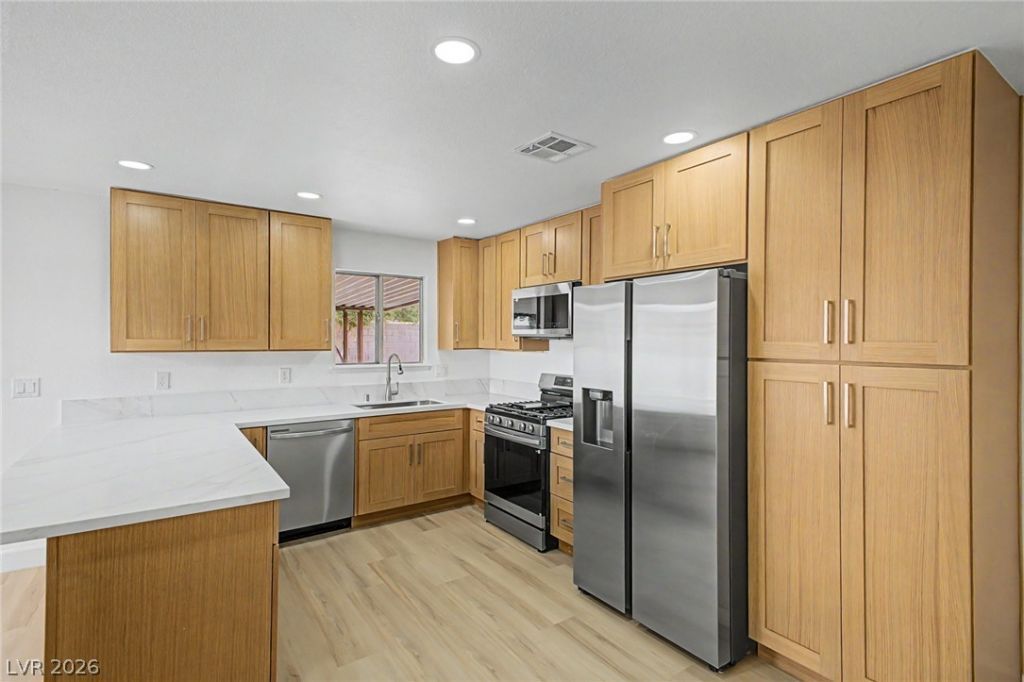 6258 Bayview Circle, Las Vegas, NV 89156 Main Photo