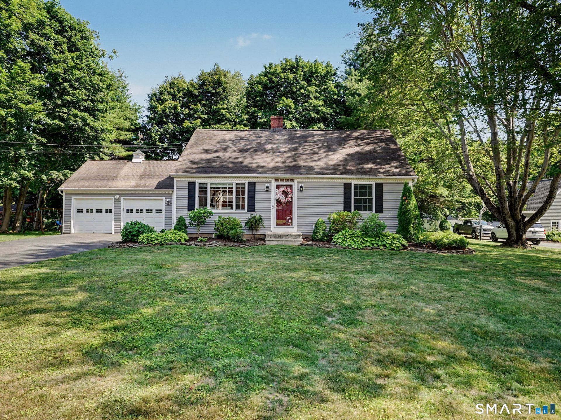10 Elizabeth, Newtown, CT 06470 Main Photo