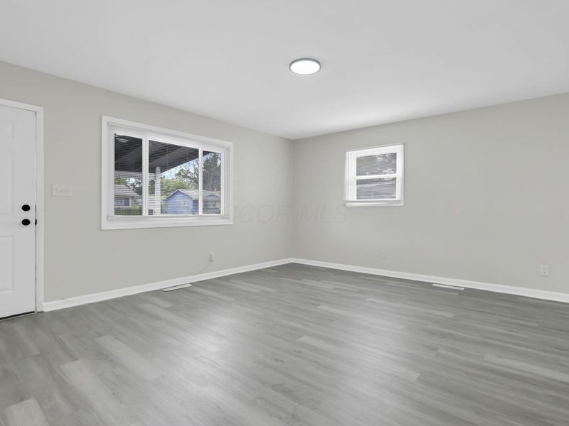 3871 Glenfield Road, Columbus, OH 43232 Photo 12