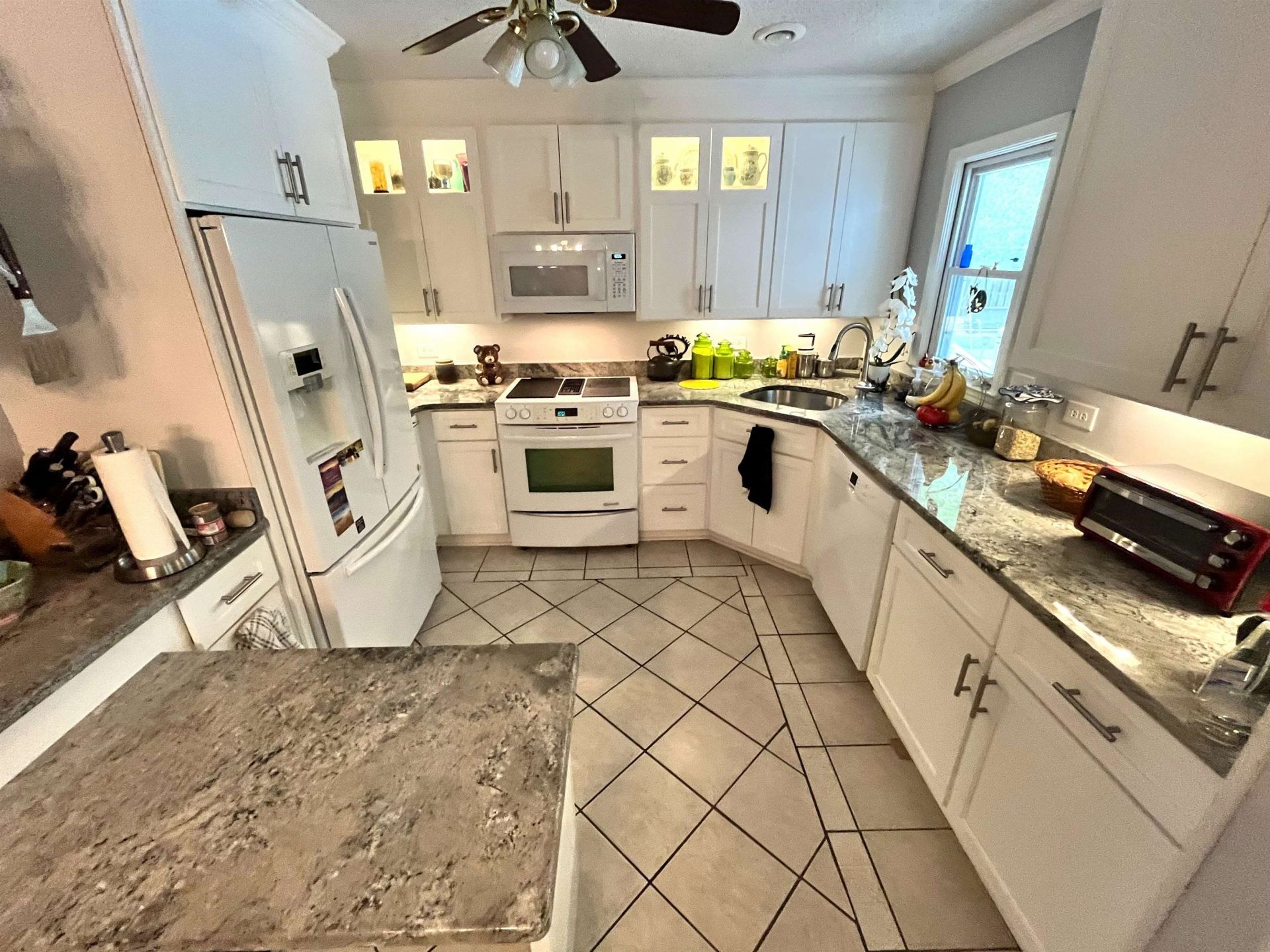 305 Troon Ln. Photo 6