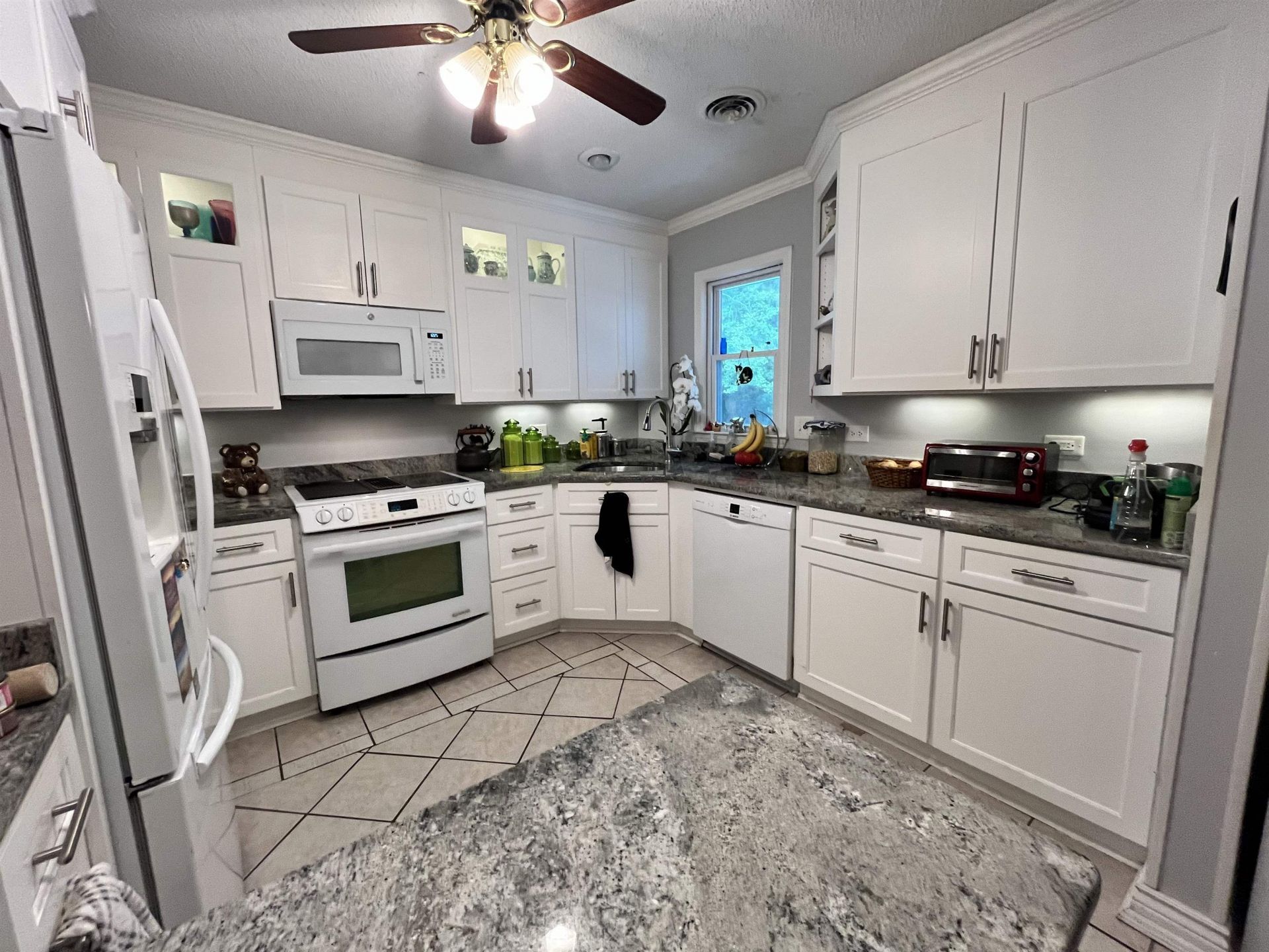 305 Troon Ln. Photo 7