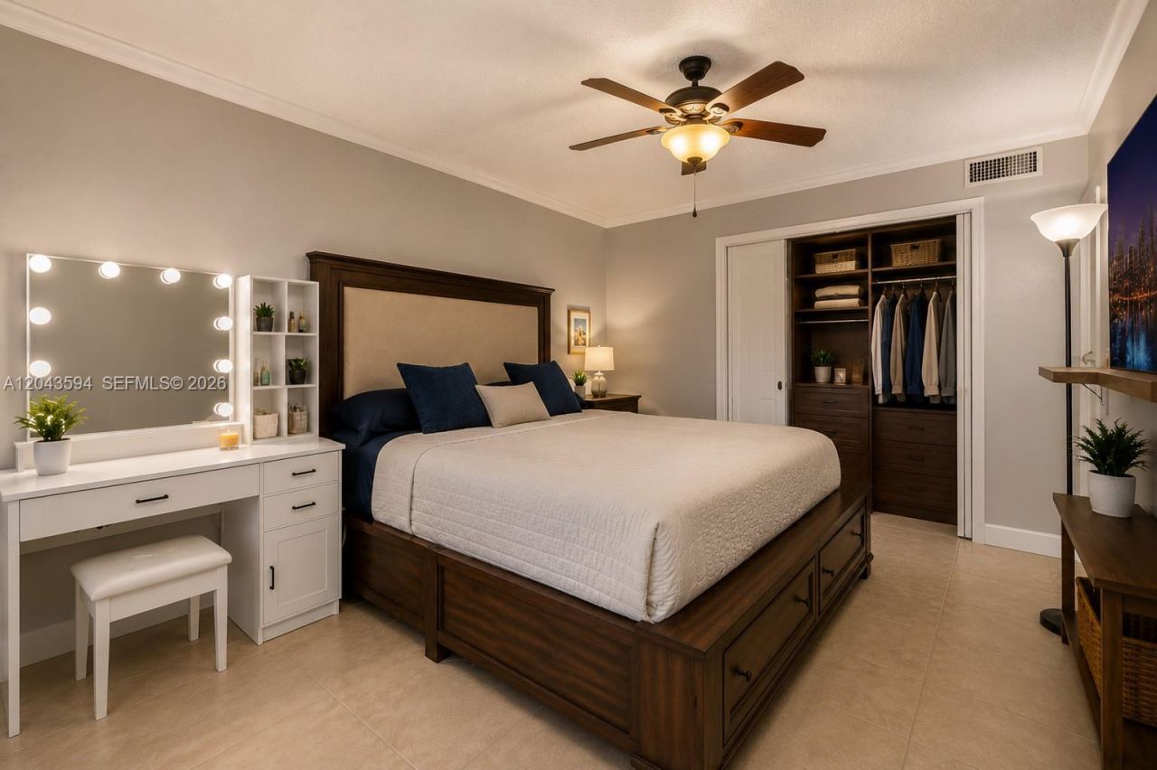 6855 W Broward Blvd, Unit 201, Plantation, FL 33317 Photo