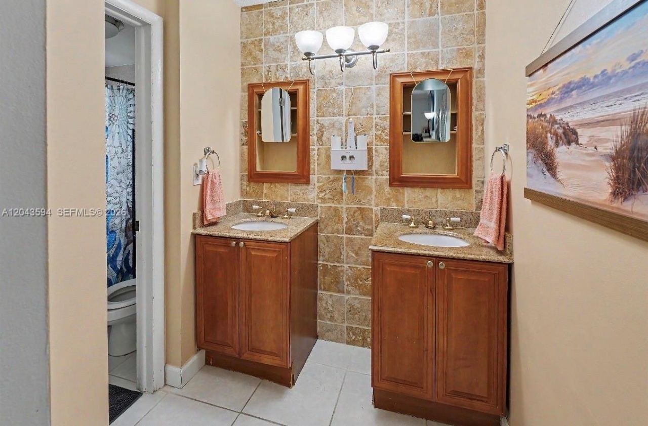 6855 W Broward Blvd, Unit 201, Plantation, FL 33317 Photo