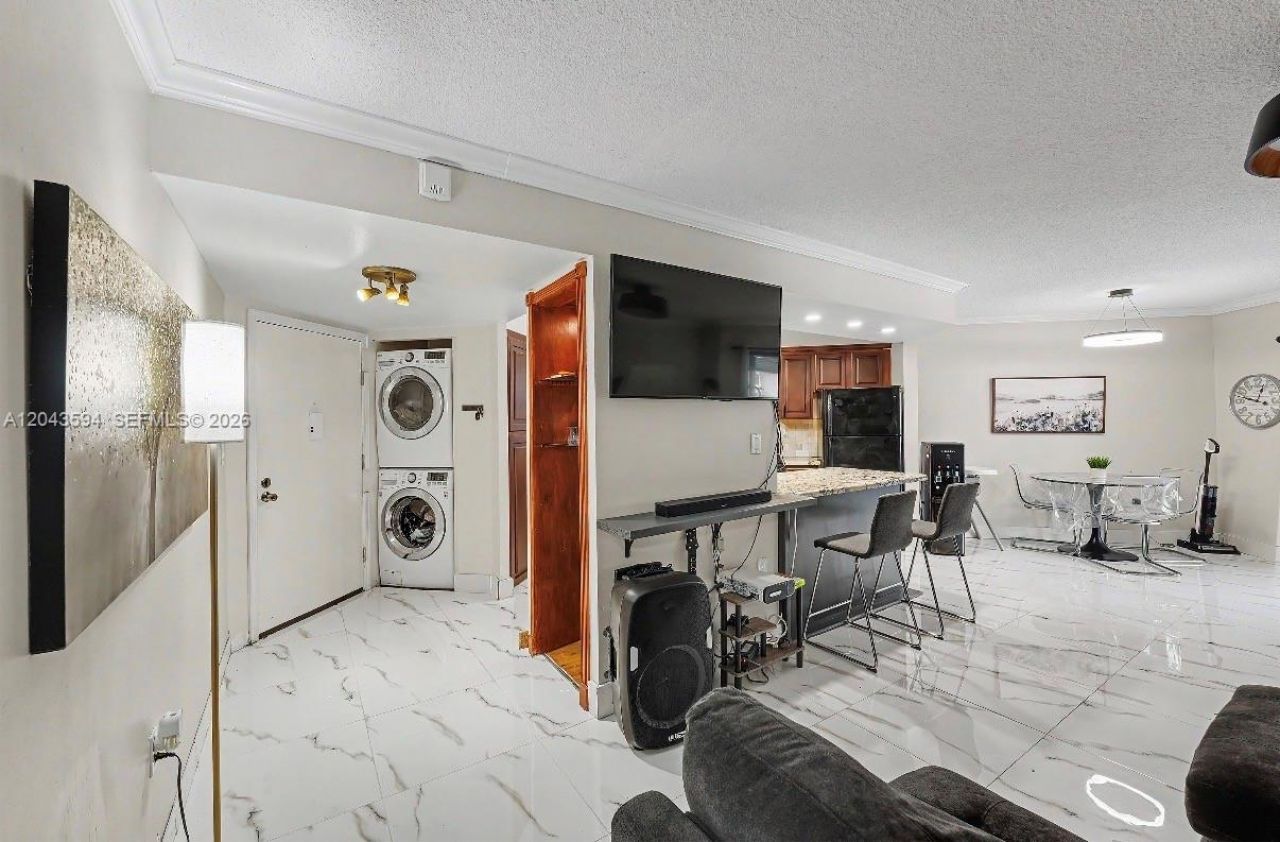 6855 W Broward Blvd, Unit 201, Plantation, FL 33317 Photo