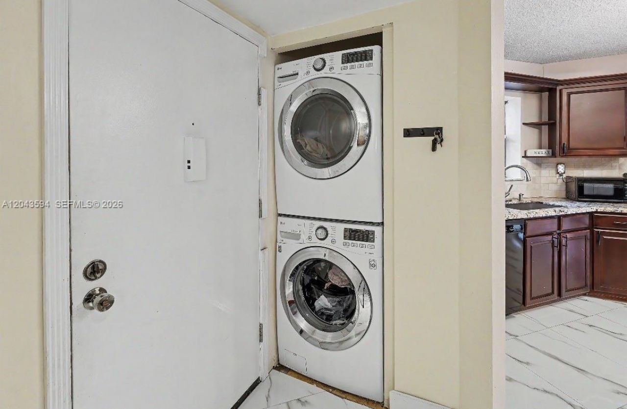 6855 W Broward Blvd, Unit 201, Plantation, FL 33317 Photo
