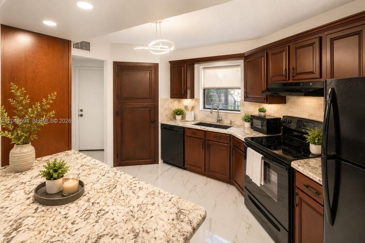 6855 W Broward Blvd, Unit 201, Plantation, FL 33317 Photo