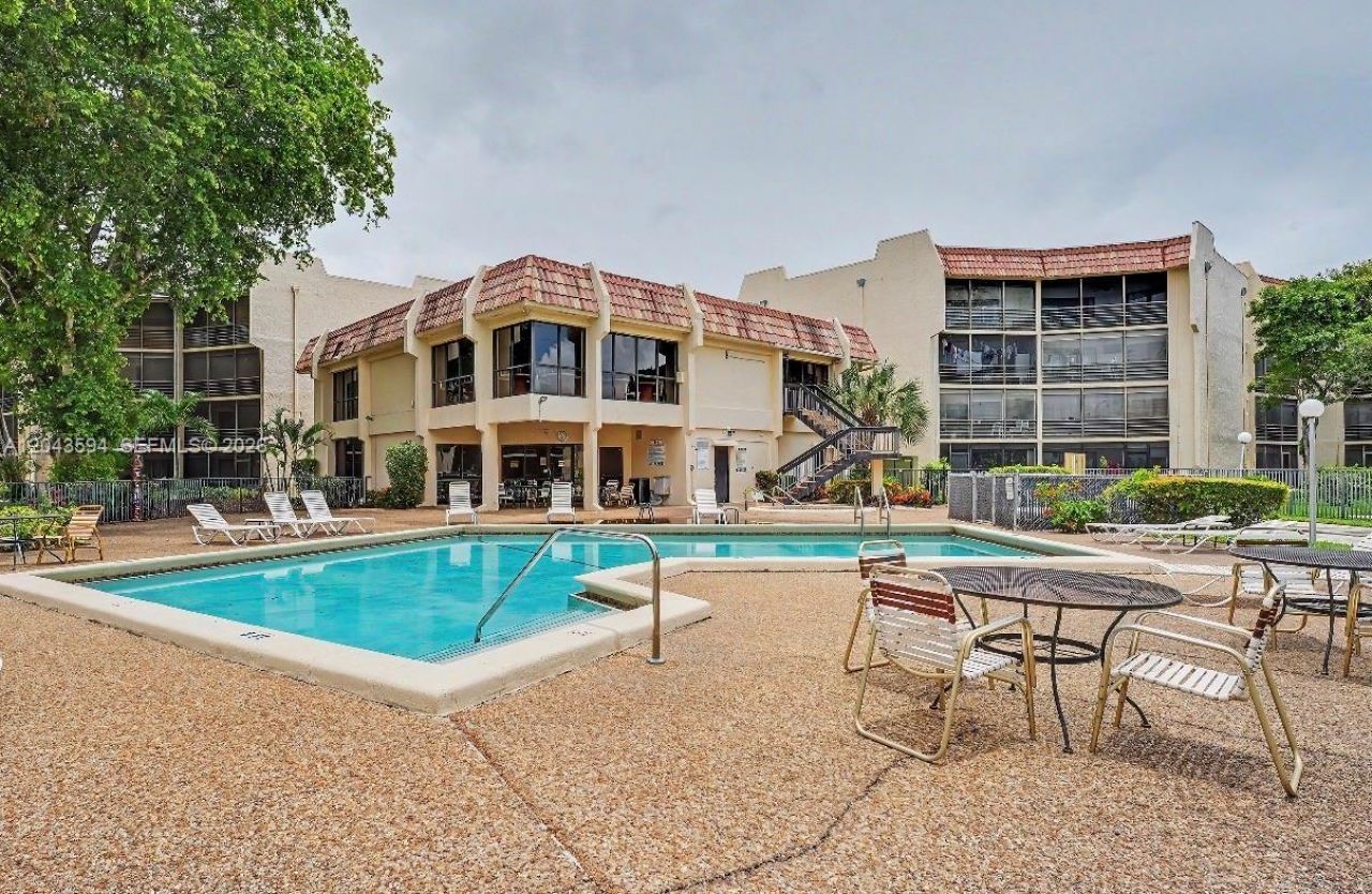 6855 W Broward Blvd, Unit 201, Plantation, FL 33317 Photo