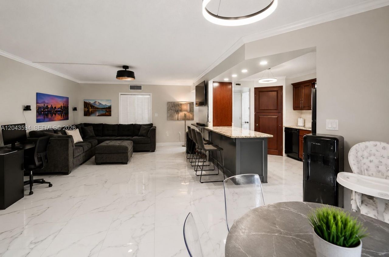 6855 W Broward Blvd, Unit 201, Plantation, FL 33317 Photo