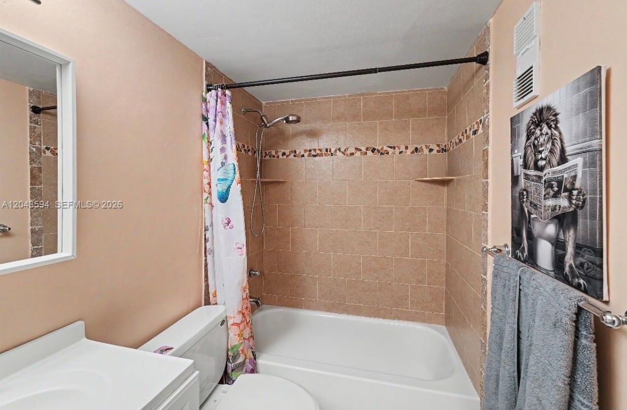 6855 W Broward Blvd, Unit 201, Plantation, FL 33317 Photo