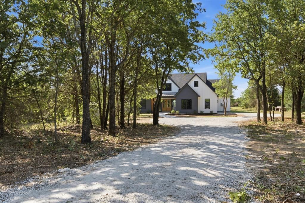 439 Pleasant Grove Road, Waco, TX 76705 Main Photo