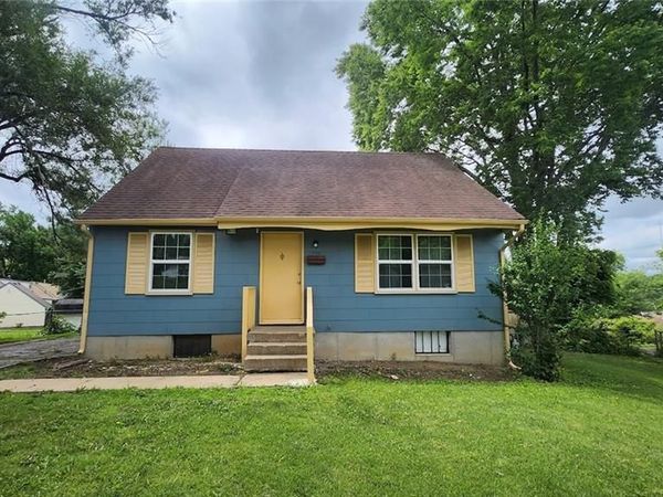 7703 E 50th Street, Kansas City, MO 64129