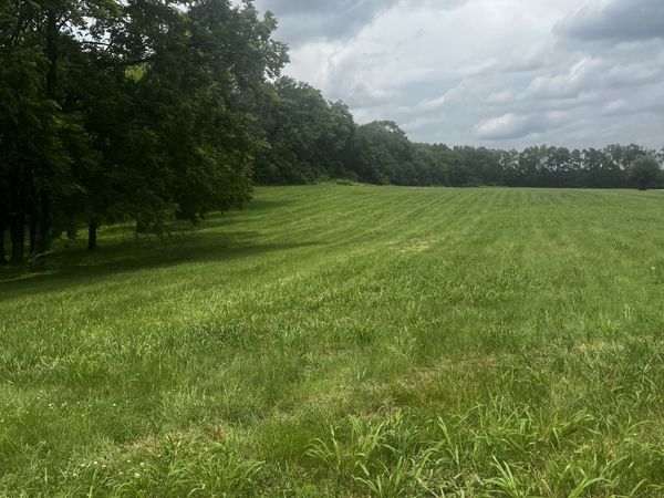 1791 Hartsville Pike , Gallatin, TN 37066