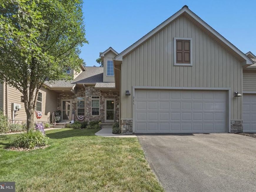 915 Quail Run Drive, Waynesboro, PA 17268 Main Photo