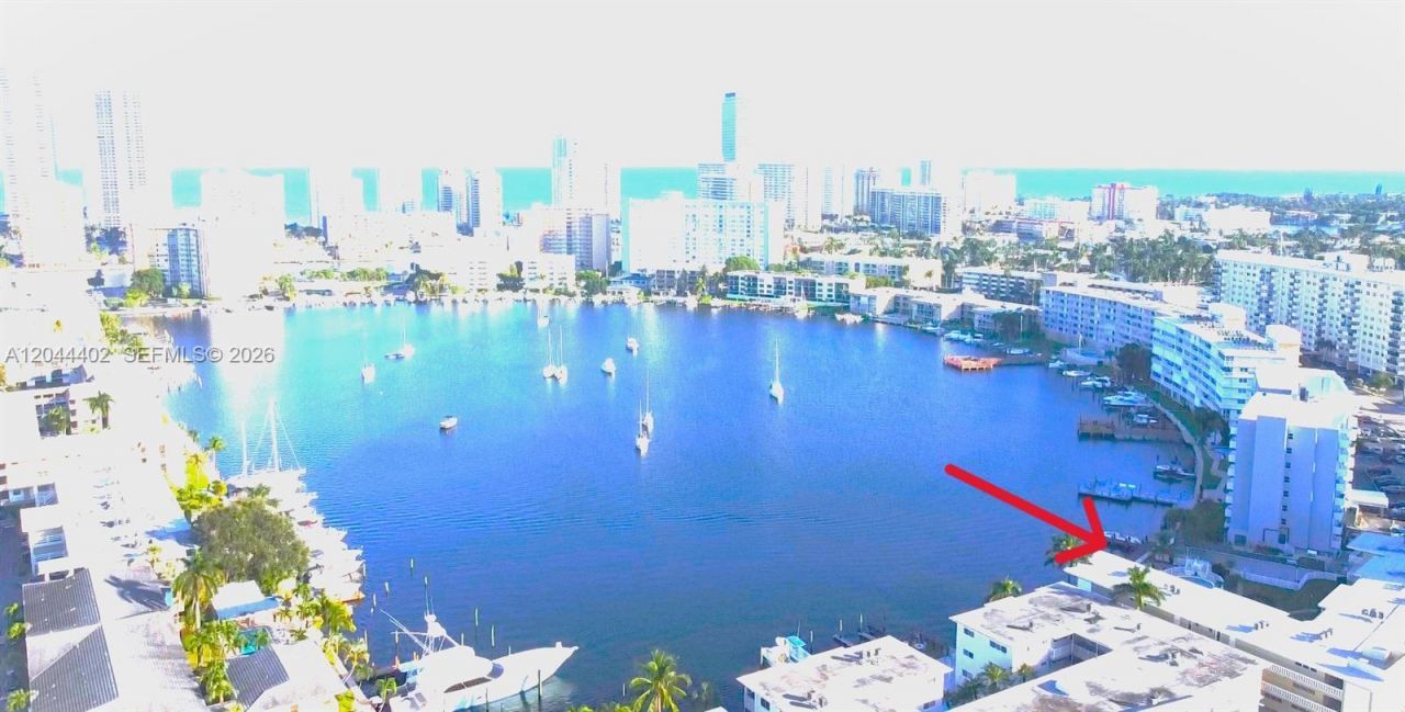 450 Golden Isles Dr, Unit 2H, Hallandale Beach, FL 33009 Photo