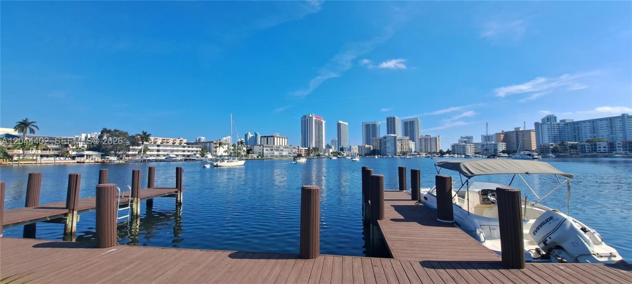 450 Golden Isles Dr, Unit 2H, Hallandale Beach, FL 33009 Photo