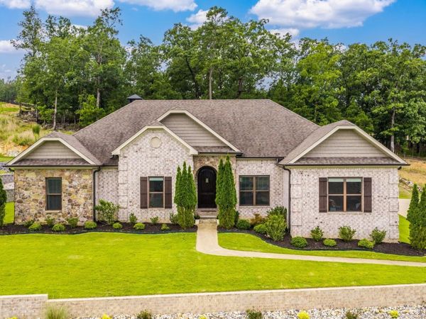 101 Eagle Ridge Drive , Maumelle, AR 72113