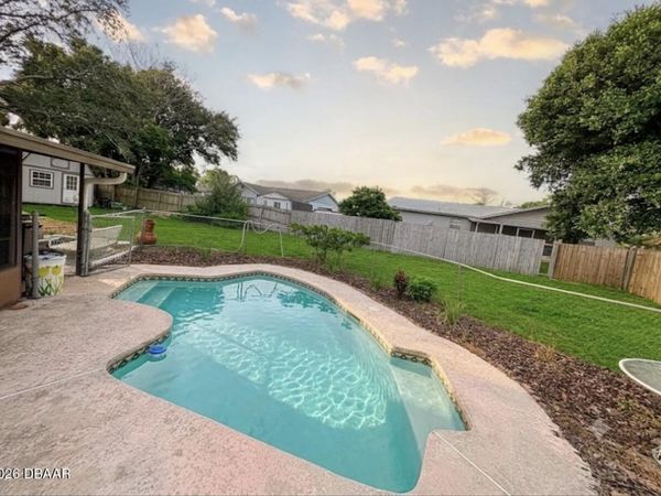 93 Glass Court, Port Orange, FL 32129