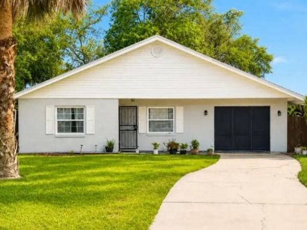93 Glass Court, Port Orange, FL 32129