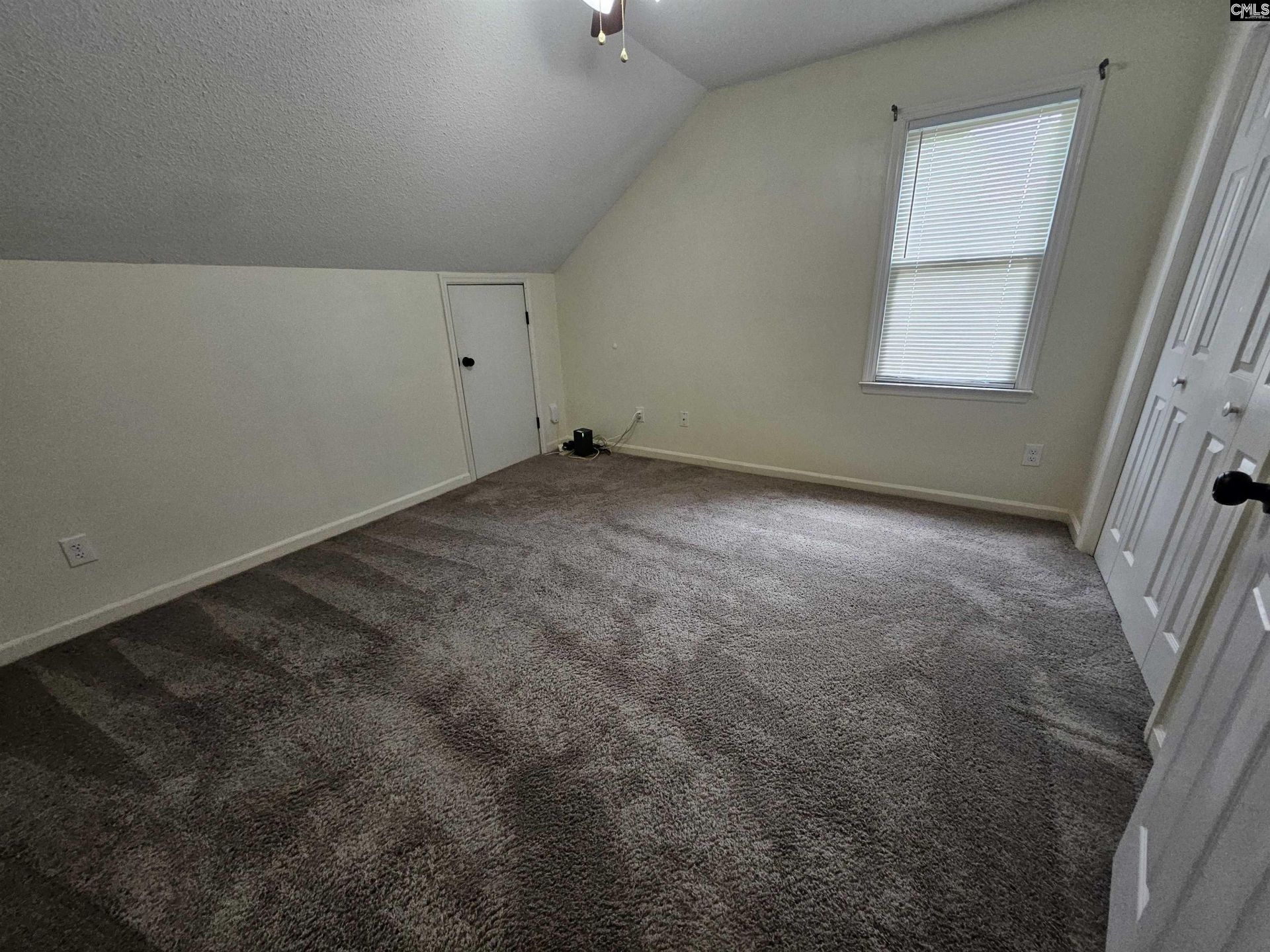 208 Winchester Court Photo 14
