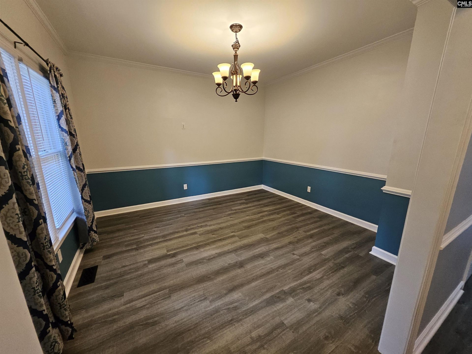 208 Winchester Court Photo 5