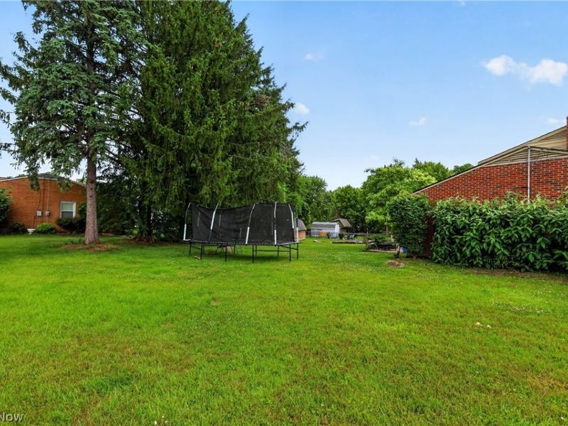 2801 Reeves Road NE, Warren, OH 44483 Photo 32