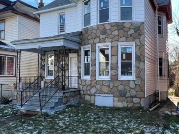 7720 E Canfield Street, Detroit, MI 48214