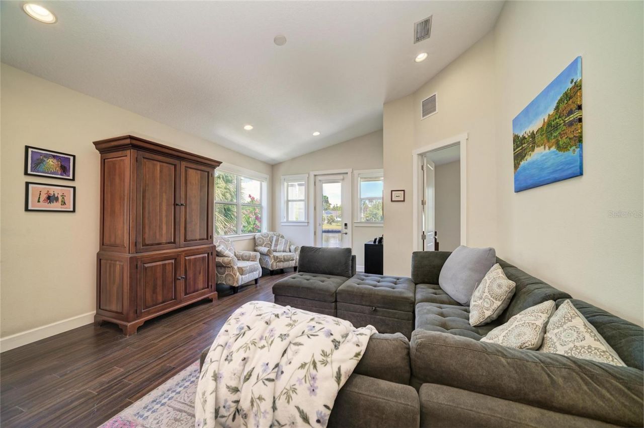 632 Virginia Drive , Bradenton, FL 34205 Photo