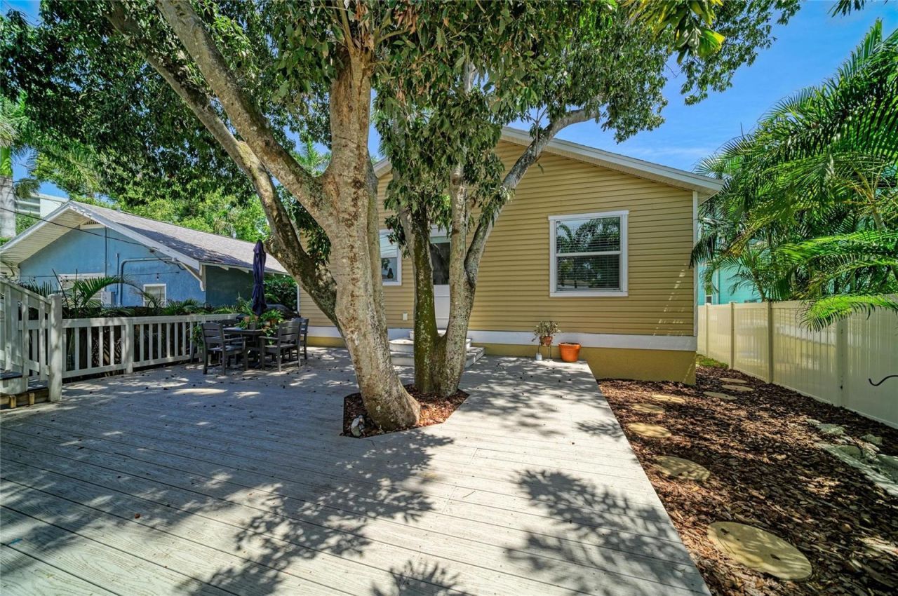 632 Virginia Drive , Bradenton, FL 34205 Photo