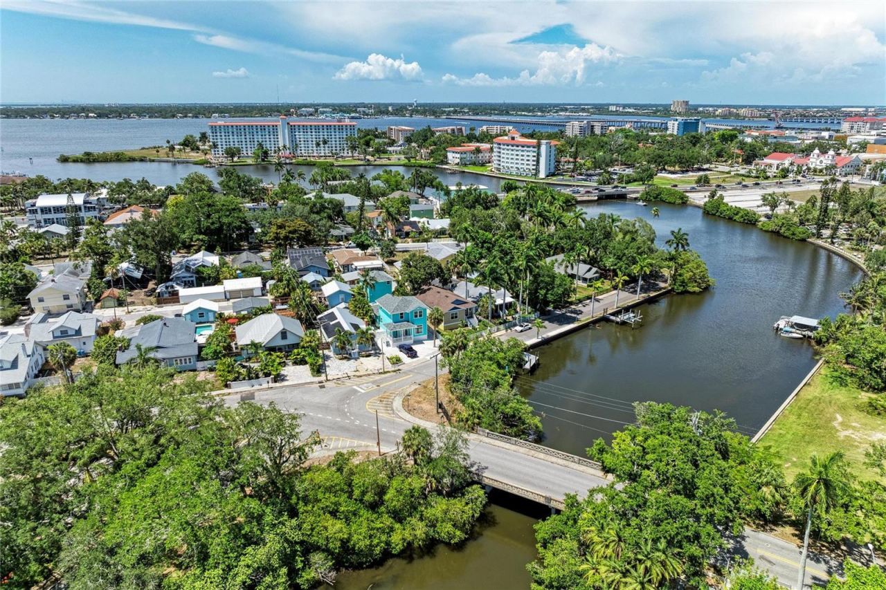 632 Virginia Drive , Bradenton, FL 34205 Photo
