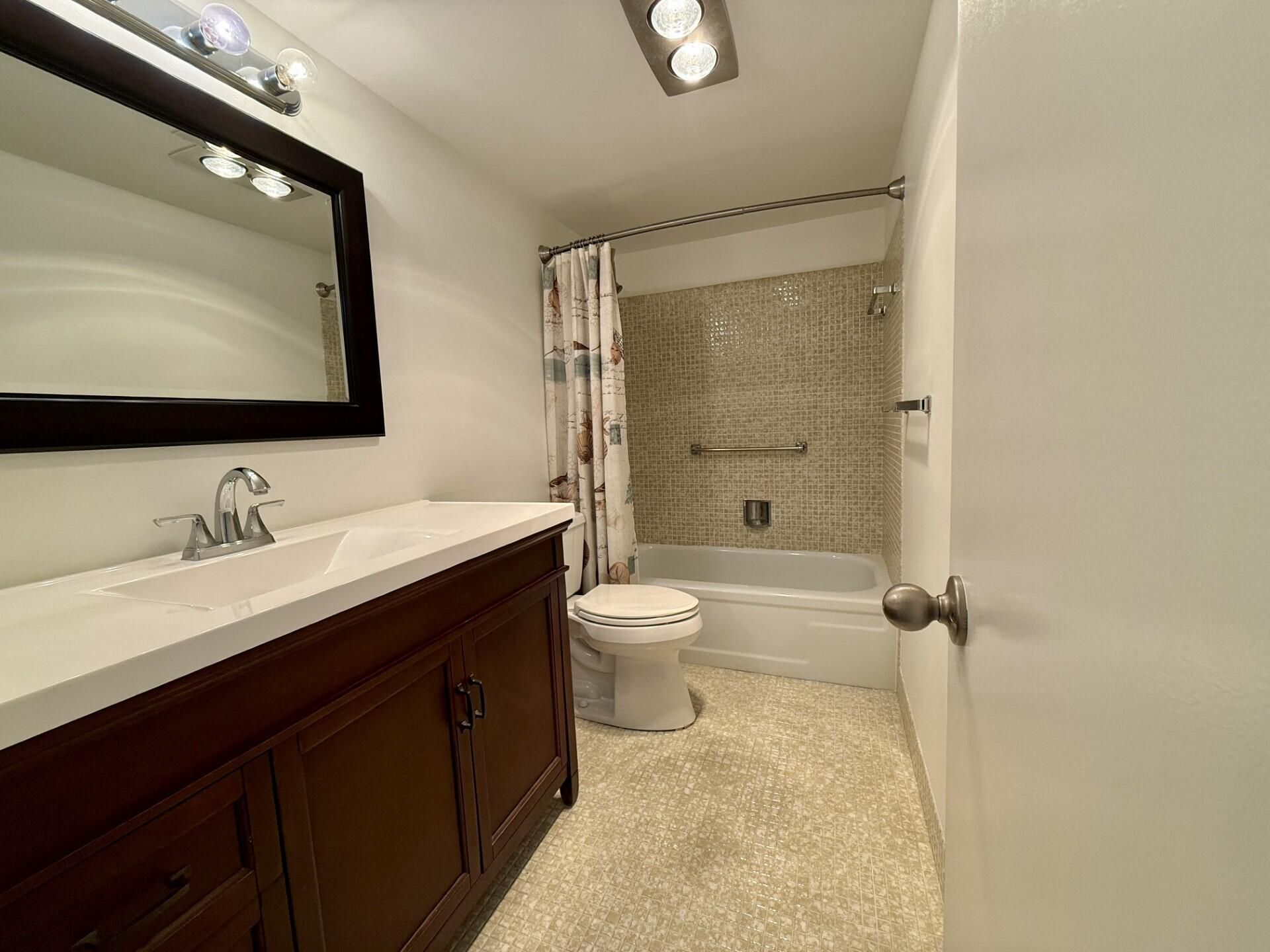 22 Somerset A, Unit 22, West Palm Beach, FL 33417 Photo
