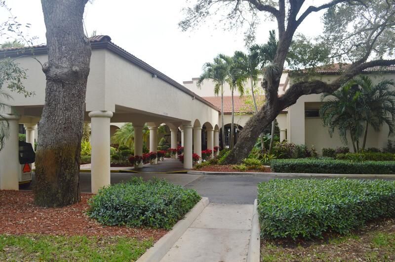 9311 Orange Grove Drive, Unit 109, Davie, FL 33324 Photo