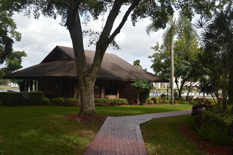 9311 Orange Grove Drive, Unit 109, Davie, FL 33324 Photo