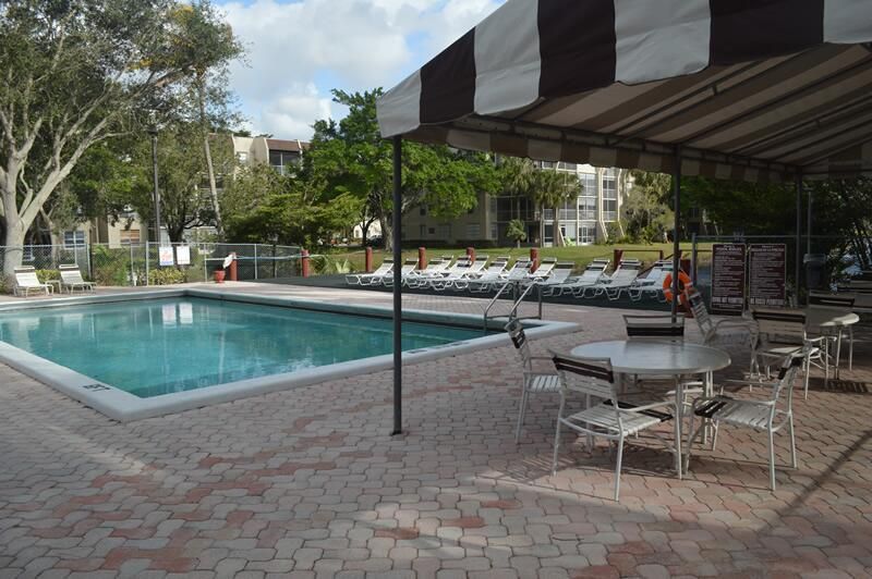 9311 Orange Grove Drive, Unit 109, Davie, FL 33324 Photo