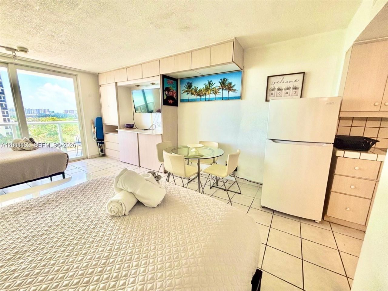 19201 Collins Ave, Unit 606, Sunny Isles Beach, FL 33160 Photo